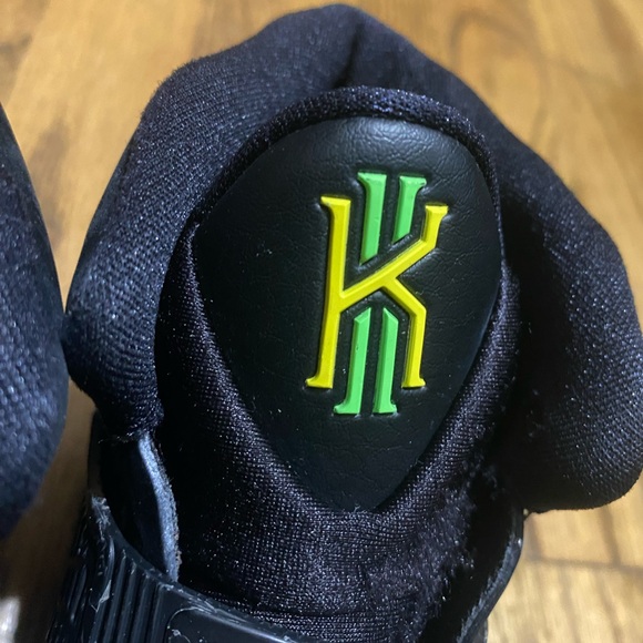 Nike Kyrie 6 Shutter Shades Sneakers - Picture 6 of 12